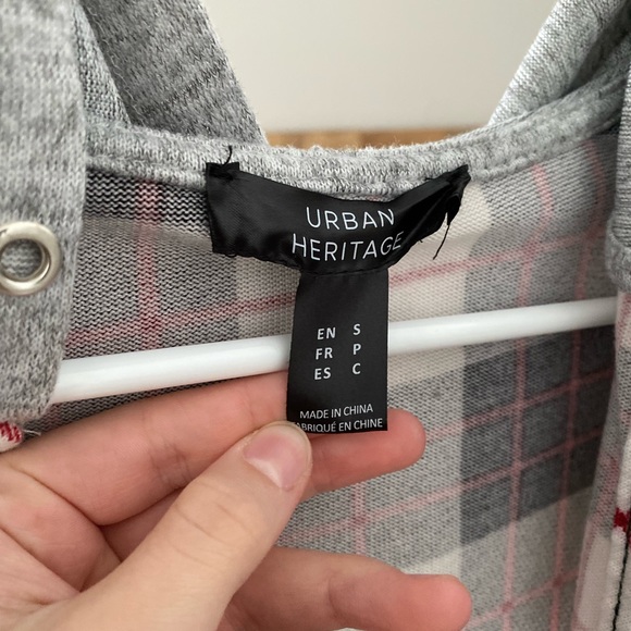 Light weight plaid jacket - Picture 3 of 3